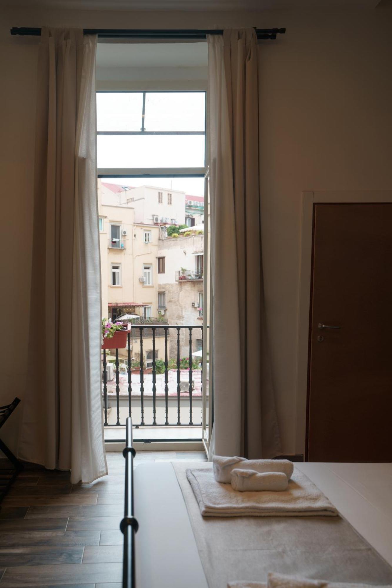 Chiatamone Relais Appartement Napels Buitenkant foto